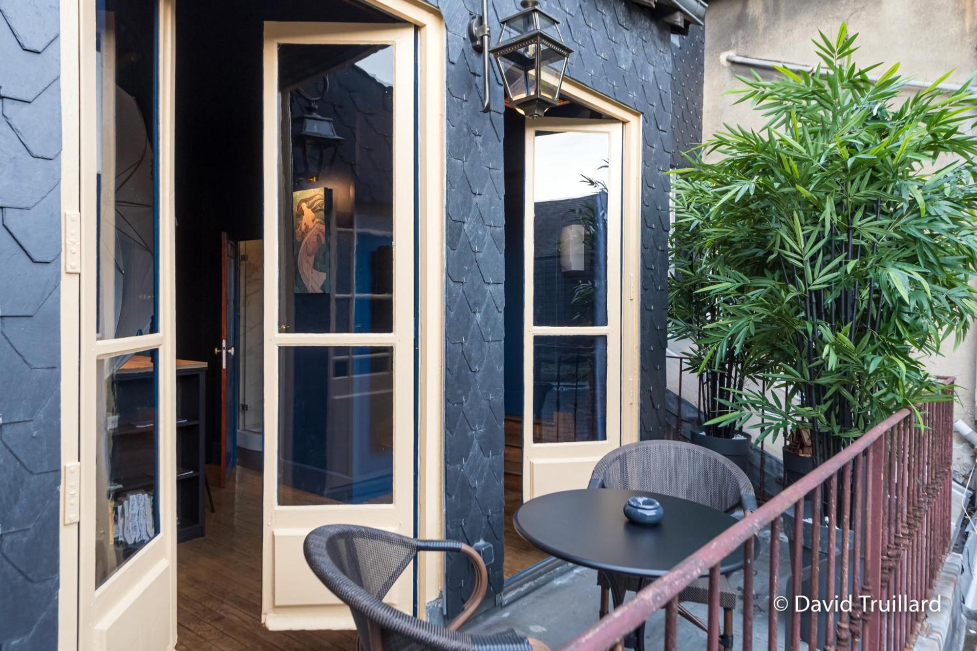 Suites Mana- Studio Art Ducal Avec Terrasse Sur L'Arriere De La Place Ducale Parking Inclus Charleville-Mezieres Bagian luar foto
